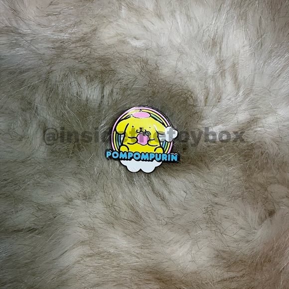 Friend Of The Month Pin Pompompurin - Picture 4 of 4